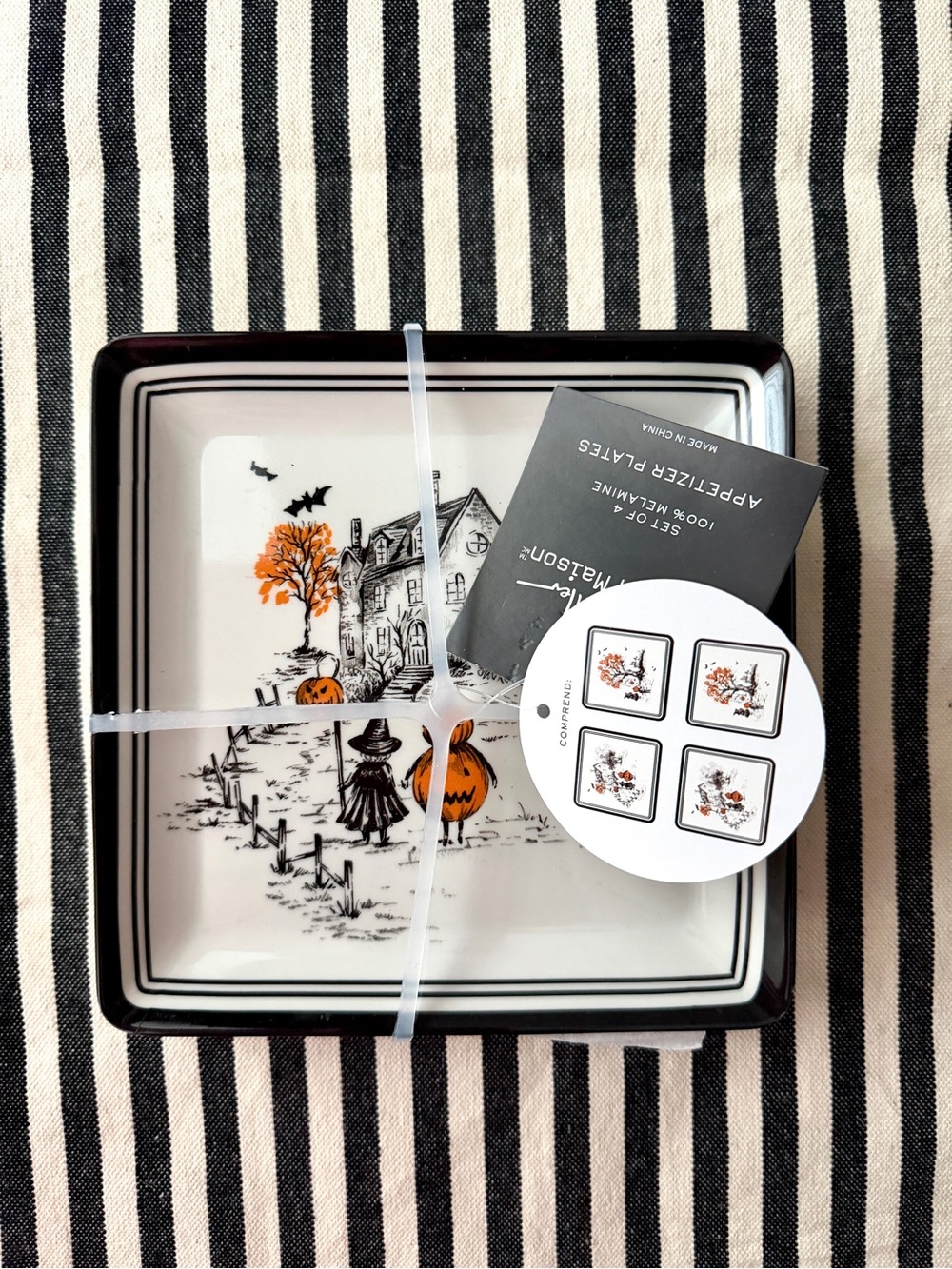 Halloween Melamine appetizer plates Set of 4 - Picture 2 of 5